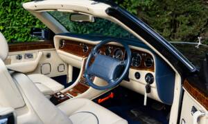 Bild 42/50 von Rolls-Royce Corniche V (2001)