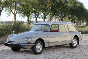 Image 29/50 of Citroën ID 21 Break (1967)