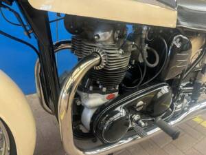 Image 6/19 of Norton DUMMY (1960)