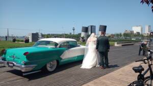 Bild 9/9 von Oldsmobile 98 Sedan (1956)