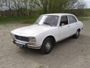 Imagen 3/8 de Peugeot 504 Coupé (1976)