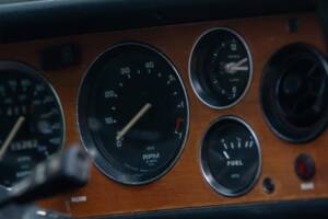 Obraz 49/50 pojazdu Triumph Stag (1975)