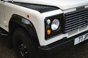 Image 12/41 of Land Rover Defender 90 "50th Anniversary" (1999)