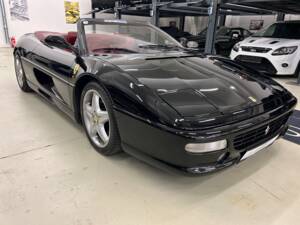 Bild 3/33 von Ferrari F 355 Spider (1997)