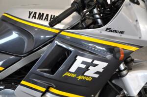 Bild 13/16 von Yamaha FZ 750 (1989)
