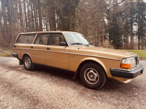 Afbeelding 1/12 van Volvo 240 (1982)
