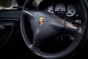 Imagen 86/98 de Porsche 911 Carrera 4S (2004)