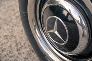 Image 24/60 de Mercedes-Benz 230 SL (1967)