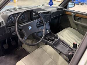 Bild 2/8 von BMW 728i (1983)