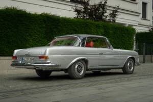 Image 11/95 of Mercedes-Benz 280 SE 3,5 (1970)