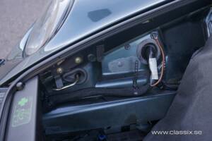 Afbeelding 16/23 van Porsche 911 Targa (1997)