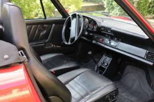 Image 3/11 de Porsche 911 Carrera 3.2 (1988)