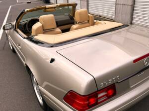 Image 11/25 of Mercedes-Benz SL 500 (1999)