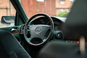 Image 29/54 of Mercedes-Benz 500 SEL (1992)