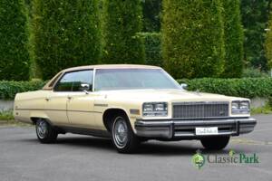 Immagine 7/50 di Buick Electra 225 Hardtop (1976)