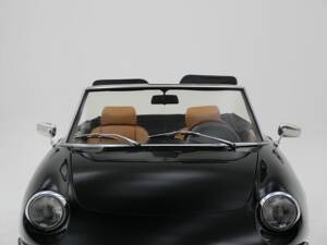 Bild 10/15 von Alfa Romeo 2.0 Spider (1988)