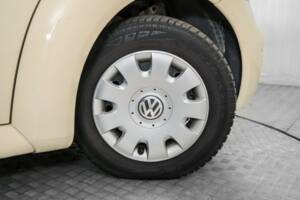 Bild 42/50 von Volkswagen New Beetle 1.6 (2003)