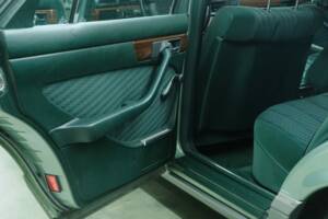 Bild 37/50 von Mercedes-Benz 300 SE (1986)