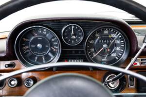 Image 13/27 of Mercedes-Benz 280 SEL 4,5 (1972)