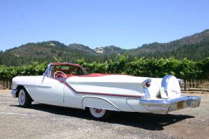 Image 8/22 of Oldsmobile 98 Starfire (1957)