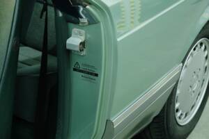 Bild 49/50 von Mercedes-Benz 500 SEC (1988)