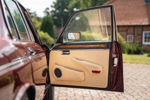 Bild 38/46 von Jaguar XJ 12 (1991)