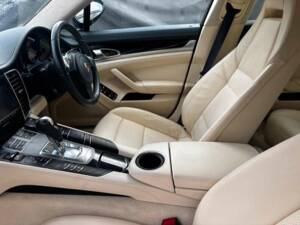 Bild 8/14 von Porsche Panamera (2012)