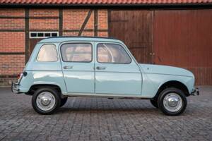 Image 12/66 of Renault R 4 Super (1962)