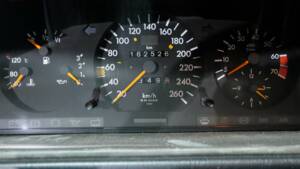 Bild 14/28 von Mercedes-Benz 500 E (1991)