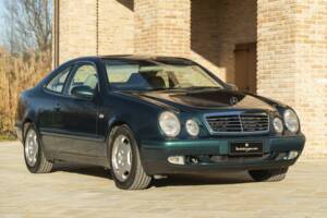 Image 10/50 of Mercedes-Benz CLK 200 (1997)