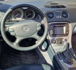 Image 19/26 de Mercedes-Benz SL 350 (2004)