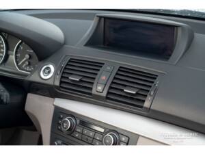 Image 19/33 de BMW 118i (2010)