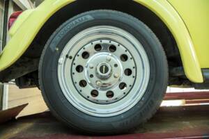 Immagine 42/50 di Volkswagen Käfer 1302 (1971)