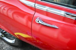 Immagine 19/39 di Jaguar E-Type V12 (2+2) (1973)