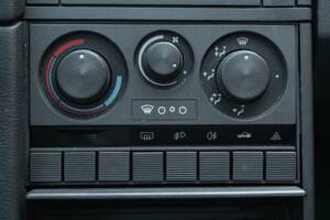 Image 40/50 of Alfa Romeo 75 2.0 Twin Spark (1990)