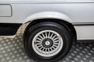 Image 40/50 of BMW 320i (1981)