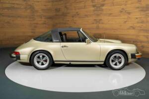 Image 10/19 of Porsche 911 SC 3.0 (1983)