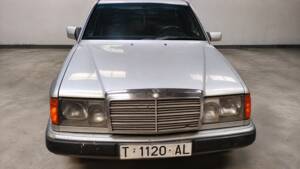 Immagine 1/4 di Mercedes-Benz 300 D (1991)