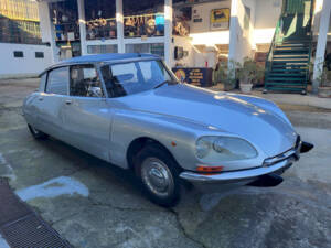 Image 7/36 of Citroën DS 20 (1974)