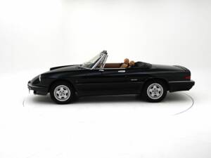 Bild 8/15 von Alfa Romeo 2.0 Spider (1988)