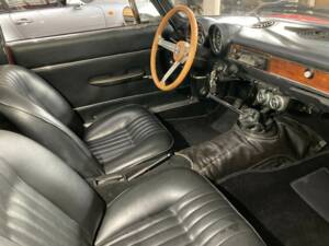 Image 6/50 of Alfa Romeo Giulia GT 1300 Junior (1972)