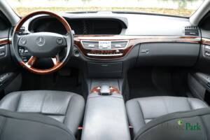 Bild 11/50 von Mercedes-Benz S 500 (2006)