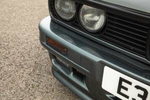 Image 45/50 of BMW 325i (1990)