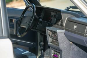 Immagine 27/43 di Volvo 240 GLE Injection (1989)