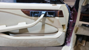 Image 18/23 of Mercedes-Benz 560 SEC (1987)