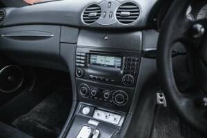 Image 39/50 of Mercedes-Benz CLK DTM AMG (2004)