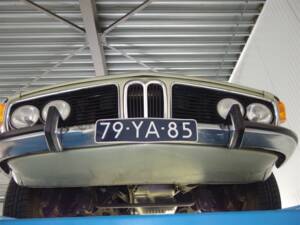 Image 88/95 de BMW 2500 (1977)