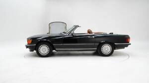 Imagen 8/15 de Mercedes-Benz 560 SL (1986)