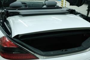 Image 29/50 of Mercedes-Benz SL 55 AMG (2003)
