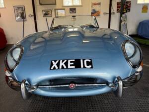 Image 10/15 de Jaguar Type E 4.2 (1965)
